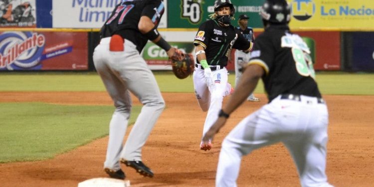 Gigantes avanzan a la final de Lidom; se imponen a las Estrellas