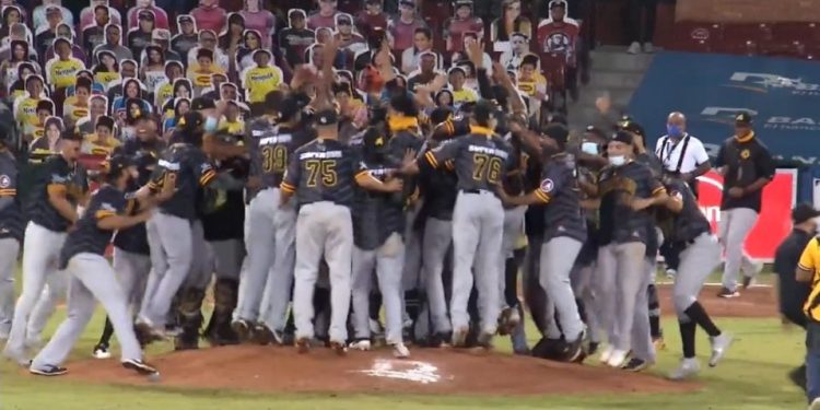 Video: Águilas Cibaeñas se coronan campeones de Lidom por ocasión 22