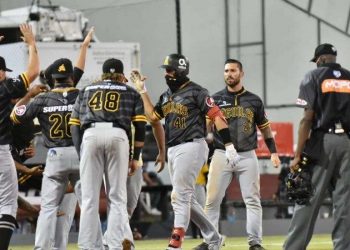 Águilas van por el empate, Gigantes tras colocar final 3-1