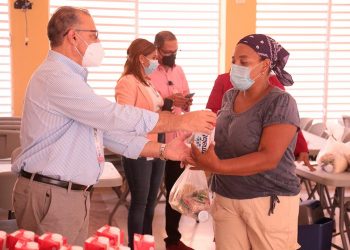 Inabie entrega a Mipymes suplidoras de almuerzo escolar más de RD$2,000 millones