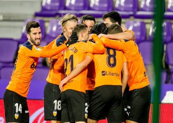 Valencia pone fin a 8 partidos sin ganar, Atlético de Madrid se mantiene en cima