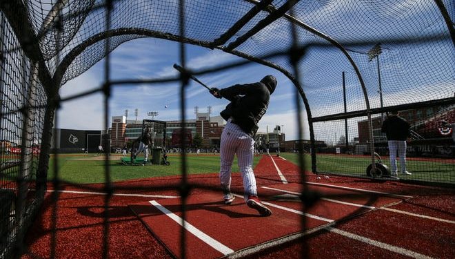 Los salarios de Grandes Ligas caen por tercer año seguido