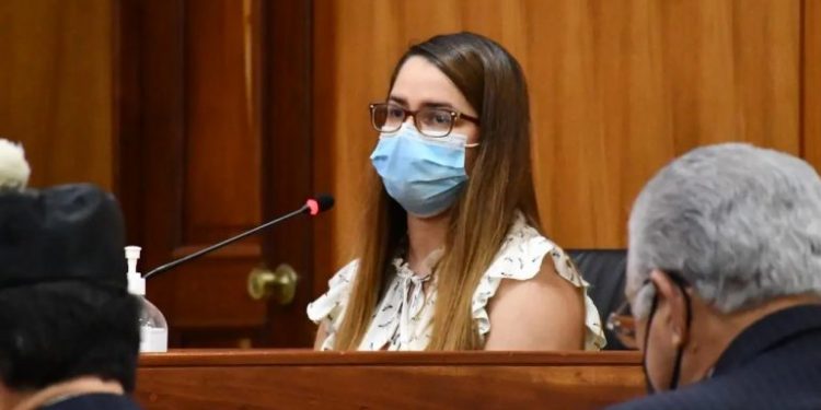 Séptima testigo afirma no encontrar actividades ni operaciones ilícitas ni lavado de activos en ninguna de las empresas de Andrés Bautista