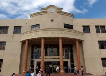 Fiscalía dice Quezada Fernández abusó de mujeres cuando estaban bajo anestesia