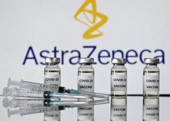 Varios países europeos suspenden la vacunación con AstraZeneca tras dos muertes por trombos