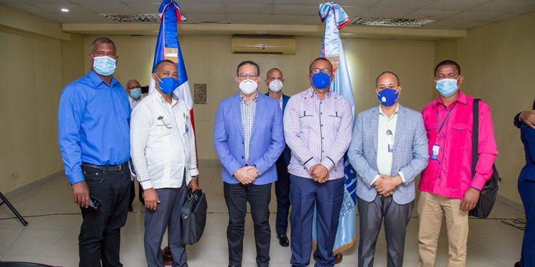 INABIE implementará módulos de salud en escuelas del sur; conforma mesa de trabajo