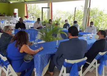 Coopracinc busca fortalecer la producción piña y otros cítricos en Monte Plata