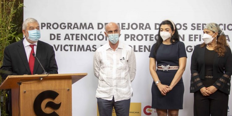 España dona equipamiento para apoyar los servicios de protección a mujeres y niñas víctimas de violencia