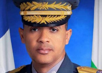 Director PN se solidariza con familiares de pareja acribillada por agentes