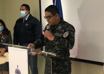 Policía Nacional apresa cuatro hombres robaban fondos programa “Quédate en Casa”