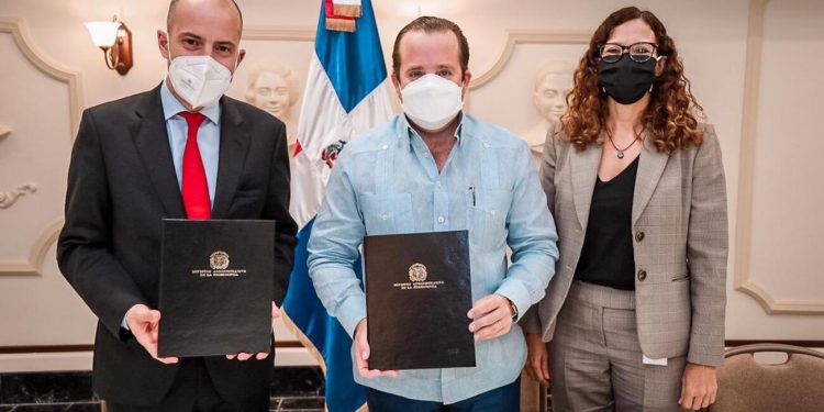 MAPRE firma convenio con la Fundación Ortega-Marañón de Madrid para educación continua