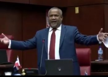 Video | Héctor Acosta interpreta «Paz en la tormenta » en cámara del Senado