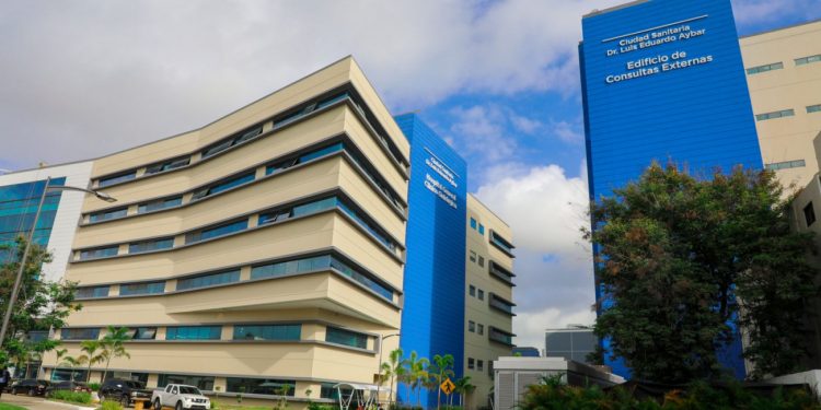 Abinader entrega los bloques Materno Infantil y de Consulta Externa de la Ciudad Sanitaria Luis Eduardo Aybar