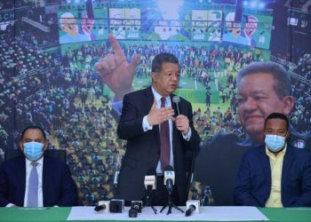 Leonel Fernández sugiere aumentos de salarios y retomar programas sociales ante subidas de precios