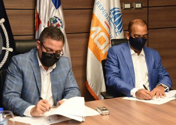 MOPC Y APORDOM firman convenio para construir y rehabilitar puertos pesqueros