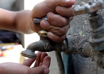 Municipes se quejan por falta de agua en Monte Plata