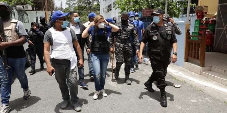 El Ministerio Público interviene barrios del Distrito Nacional en un operativo contra el ruido