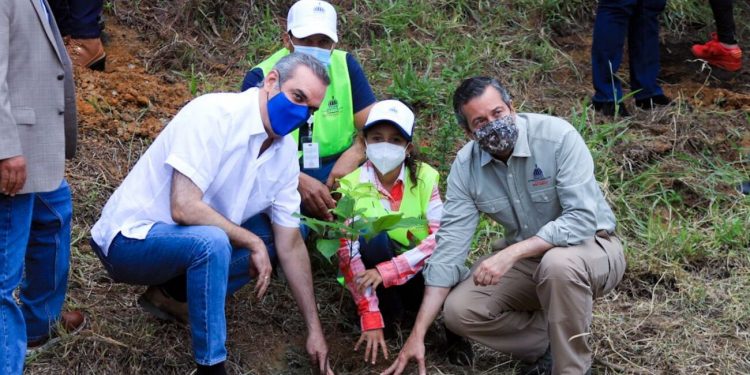 Presidente Luis Abinader da inicio al Plan de Manejo Integral de las Cuencas Hidrográficas