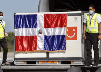 El país recibe lote de 136,890 dosis de vacunas Pfizer