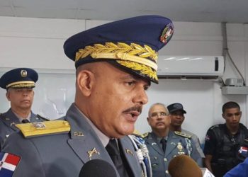 Poder Ejecutivo asciende a cinco generales al rango de mayor general y los coloca en retiro