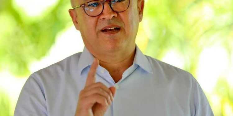 Francisco Domínguez Brito asegura no se callará ante la negligencia, deficiencia administrativa e inhumanidad del actual gobierno