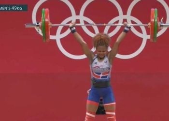 Dominicana Beatriz Piron finaliza de segunda en grupo B de su halterofilia