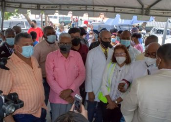 Director general de Pensiones participa Jornada Permanente de Vacunación Santo Domingo Norte