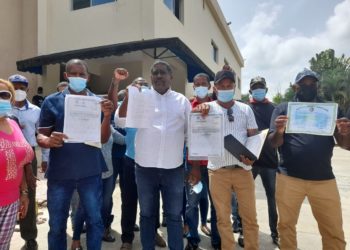 Parceleros denuncian quieren desalojarlos de terrenos en Bayaguana