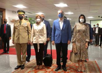 Presidente Abinader sale a Nueva York en vuelo comercial para participar en Asamblea de la ONU