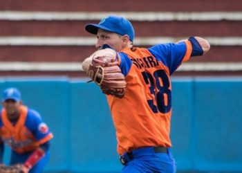 Cubano Yoen Socarrás reforzará pitcheo de Leones