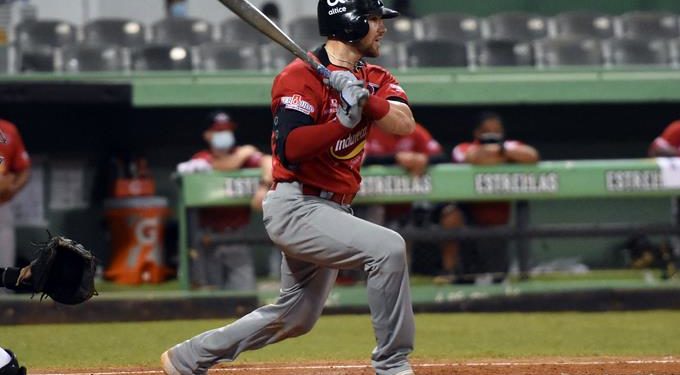 Leones traerán una vez más al catcher Brett Sullivan