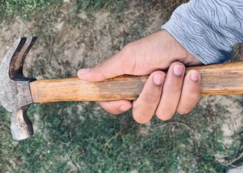 Hombre mata otro a martillazos por colocarle basura frente a su casa