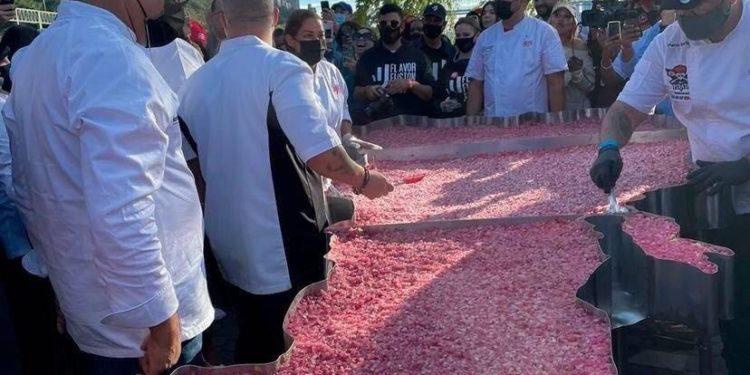 República Dominicana consigue el récord Guinness al mangú más grande del mundo