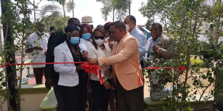 Alcalde de Villa Gautier inaugura boulevard