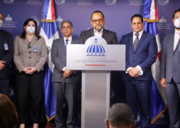 Poder Ejecutivo firma contrato con abogados para recuperación de Patrimonio Público