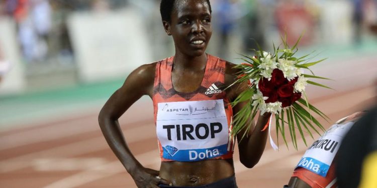 El marido de la atleta keniana Tirop confesó haberla asesinado en una nota