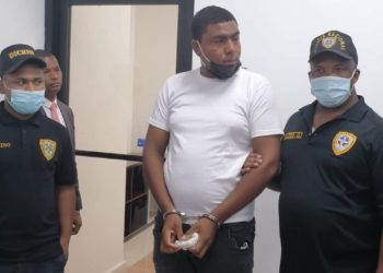 Dejan arrestado motorista que transportó al policía que ultimó a Leslie Rosado