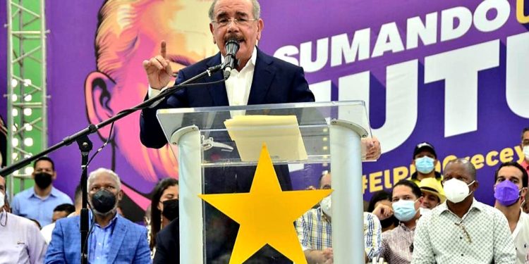 Danilo Medina: “a mí no me van a avergonzar como dirigente del PLD”