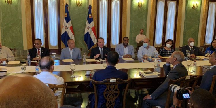 Partidos políticos coinciden con el Gobierno en respaldar la frontera