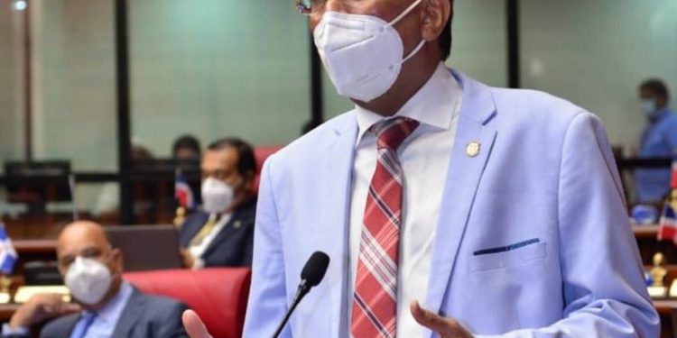 Senador recomienda al gobierno aplicar nuevamente el toque de queda