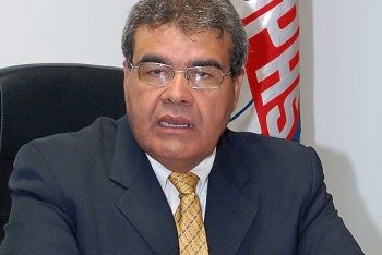 Senen Caba se perfila como el ganador de la presidencia del Colegio Médico