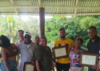 Periodista y comunicadores realizan encuentro en Monte Plata