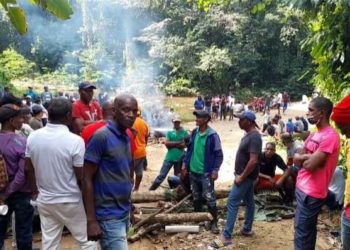 Protestan por arreglo de carretera en La Jagua de Yamasá