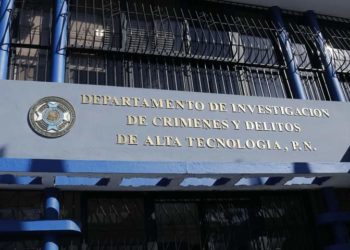 Policía Nacional apresa dos hombres por estafa de más de 300 mil pesos vía redes sociales