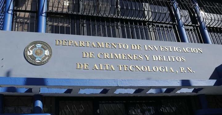 Policía Nacional apresa dos hombres por estafa de más de 300 mil pesos vía redes sociales