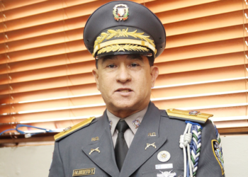 Director de la Policía Nacional suspende cinco agentes por incidente donde presunto delincuente murió en Consuelo, SPM