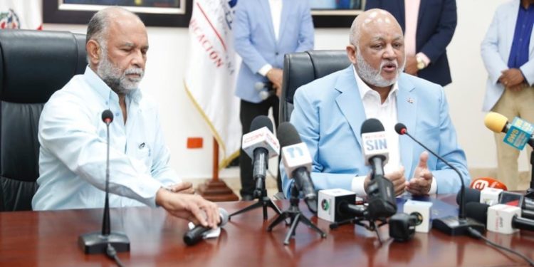 Minerd y ADP acuerdan volver a las aulas