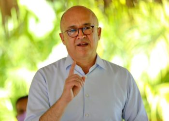 Francisco Domínguez Brito: “Subir aún más los combustibles será el golpe de gracia para los hogares dominicanos”