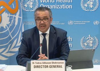 Director general de la OMS: la variante ómicron no debe ser clasificada como “leve”