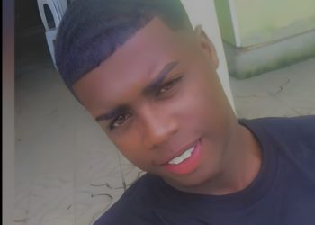 Emprenden a tiros vehículo en que viajaba un agente de la Digesett en Villa González